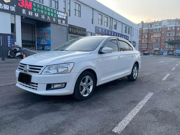 Volkswagen Santana 1.6L Auto Comfort Edition, 2015 — фото 1