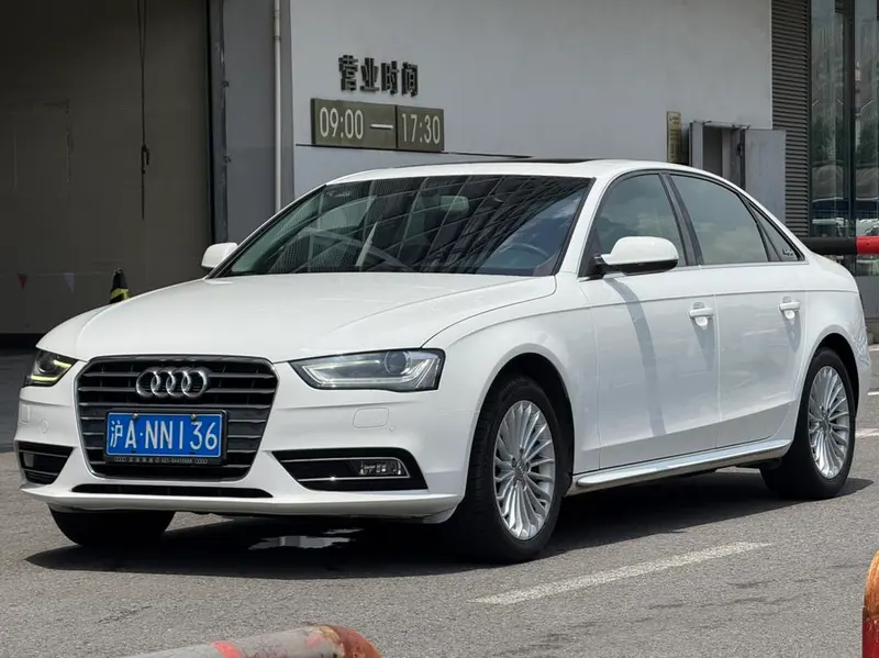 Audi A4L 35 TFSI Auto Comfort Version, 2015 — фото 1