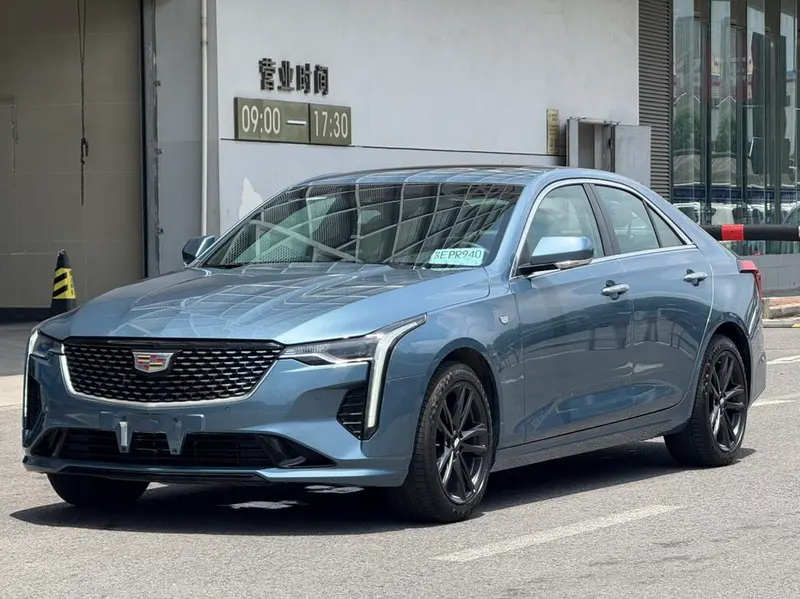 Cadillac CT4 25T Luxury Version, 2023 — фото 1