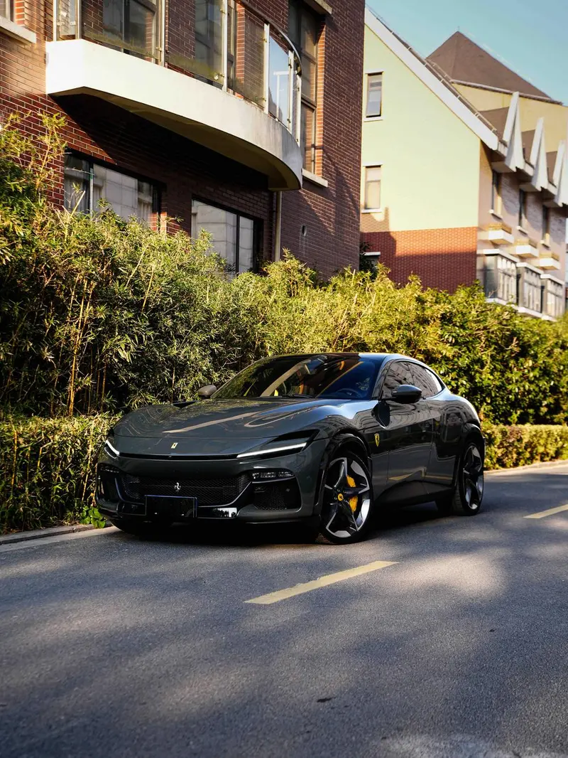 Ferrari Purosangue, 2023