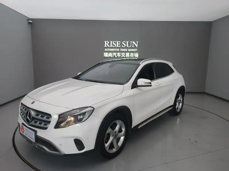 Mercedes-Benz GLA GLA 200 Version, 2018 — фото 1