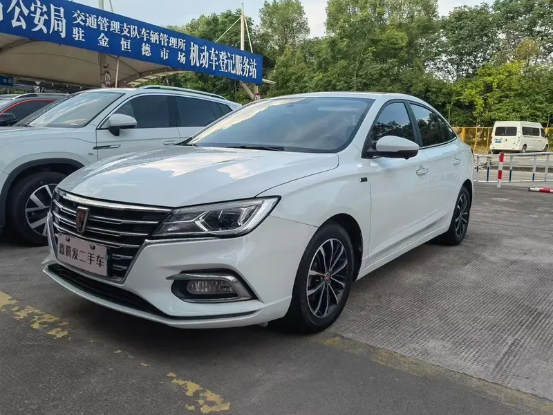 Roewe i5 1.5L Auto 4G Connected Flagship Edition, 2020 — фото 1