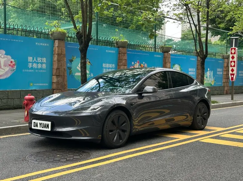 Tesla Model 3 Edition, 2023 — фото 1