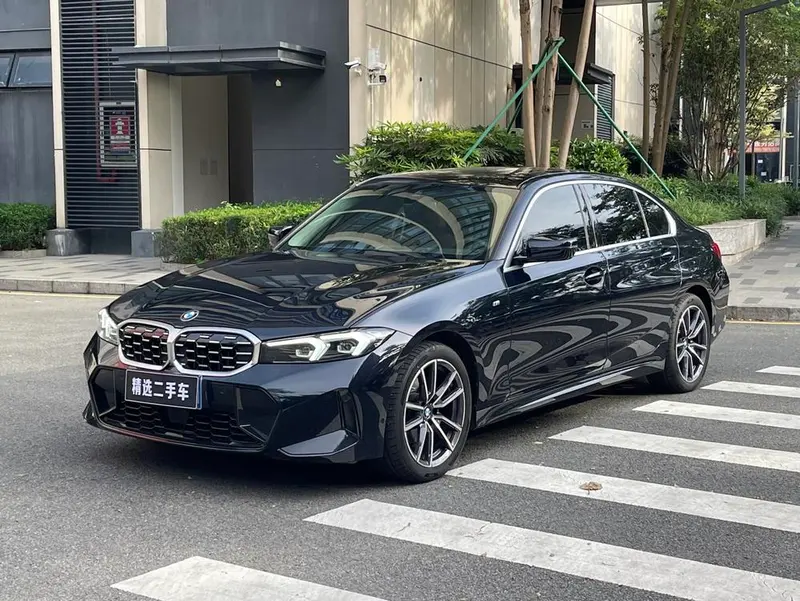 BMW 3-Series, 2025