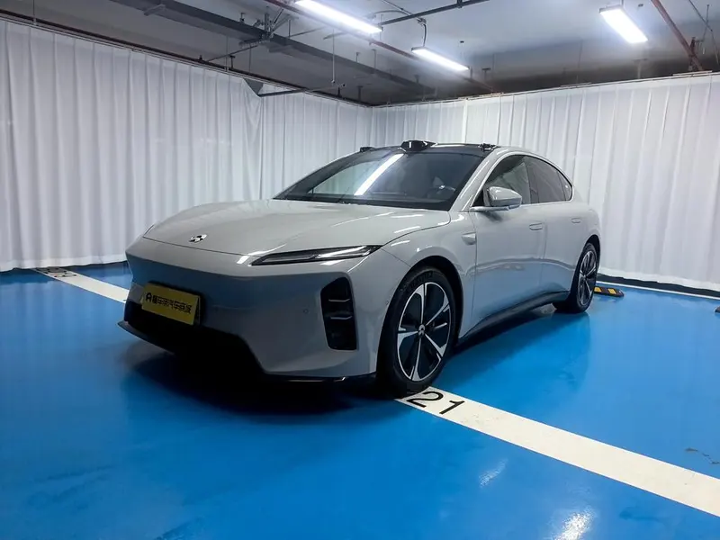 NIO ET5, 2025