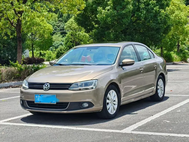 Volkswagen Sagitar, 2014