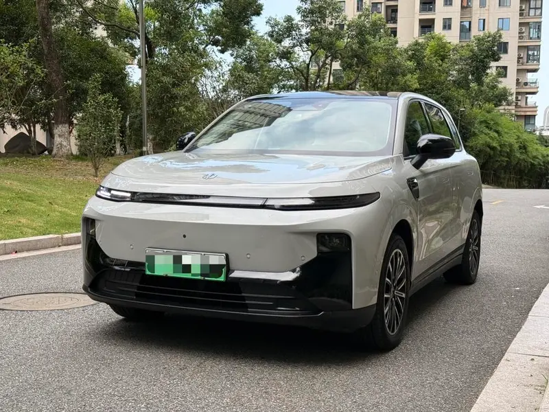 Leapmotor B10, 2025