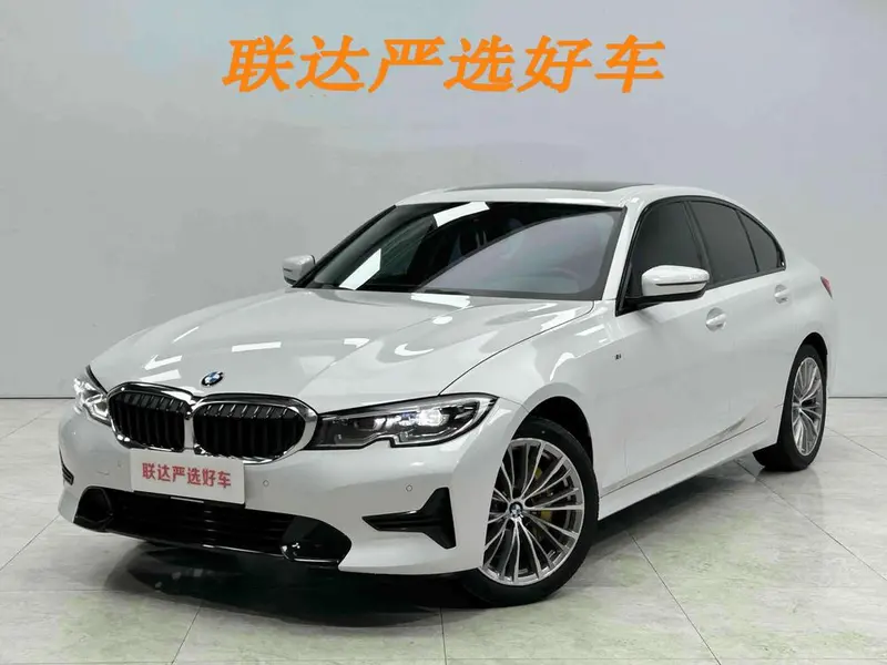 BMW 3-Series, 2022
