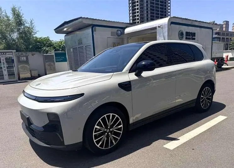Leapmotor B10, 2025