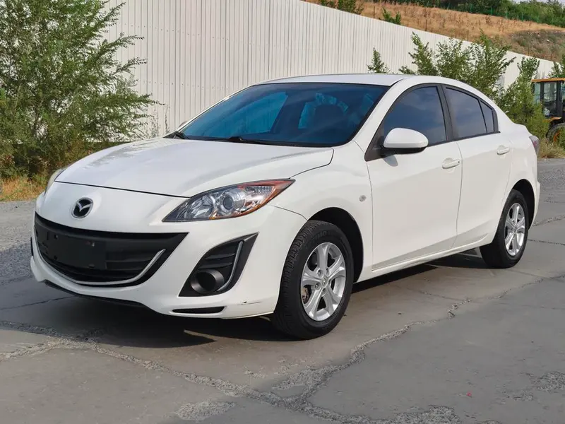 Mazda 3 Xingcheng, 2015