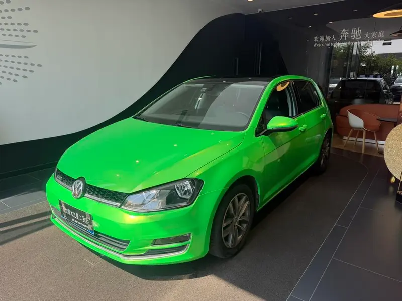 Volkswagen Golf 230TSI Auto Luxury Version, 2016 — фото 1