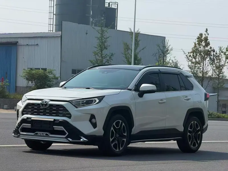Toyota RAV4 2.0L CVT 2WD Premium Edition, 2020 — фото 1