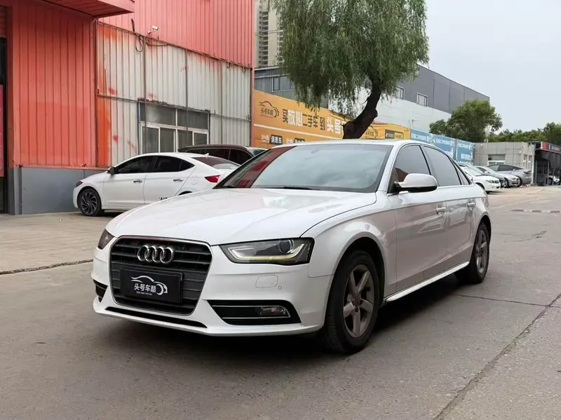 Audi A4L 35 TFSI Auto Standard Version, 2013 — фото 1