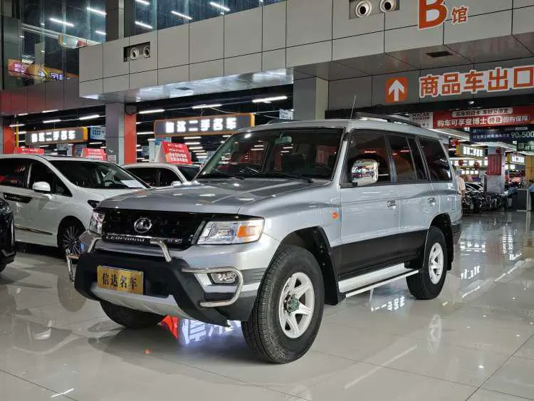 Leopaard Q6 2.4L Manual 2WD Elite Version, 2015 — фото 1