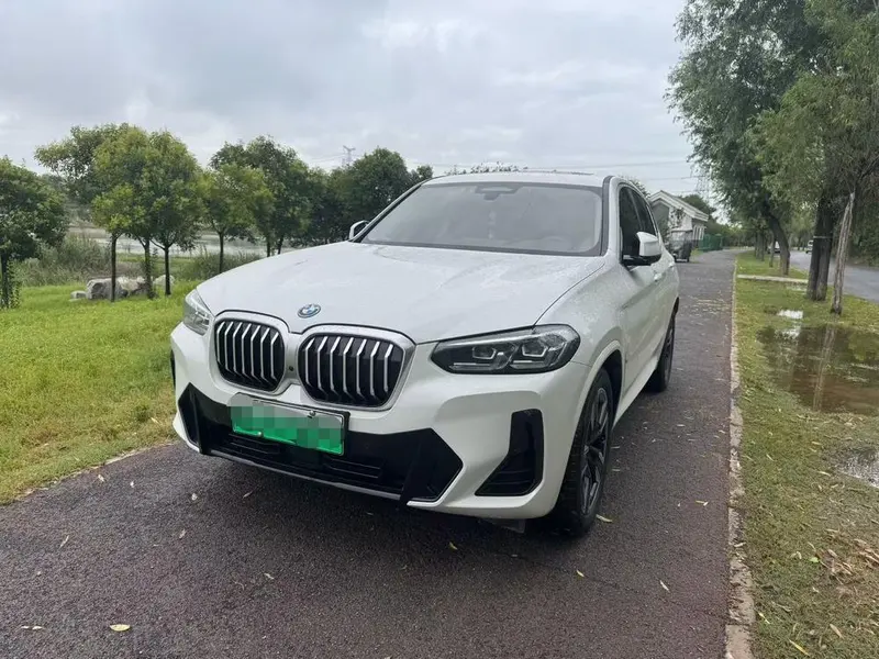 BMW iX3, 2023