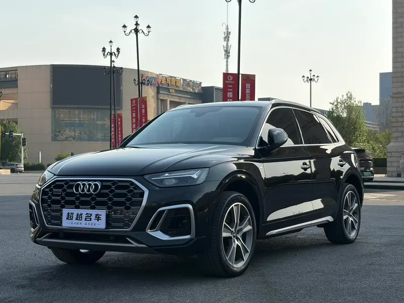 Audi Q5L, 2022