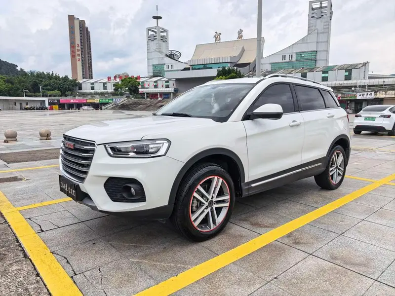 Haval H6 Coupe Red 2.0T Auto 2WD Premium Version, 2017 — фото 1