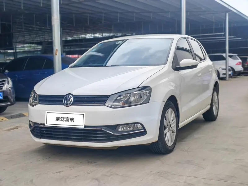 Volkswagen Polo 1.4L Auto Comfort Edition, 2014 — фото 1