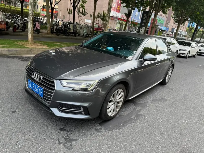Audi A4L 40 TFSI Version CN6, 2019 — фото 1