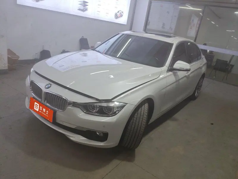 BMW 3-Series, 2019