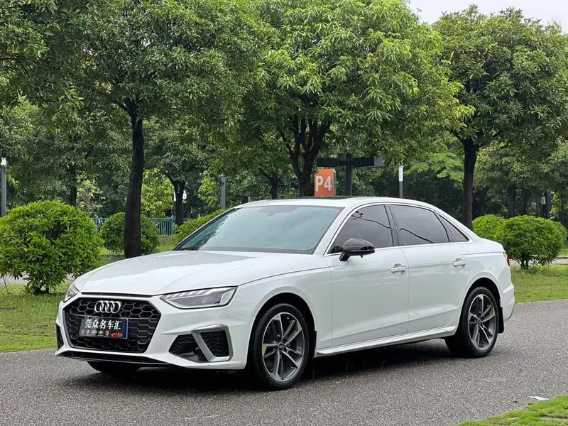 Audi A4L 40 TFSI Fashion Version, 2022 — фото 1