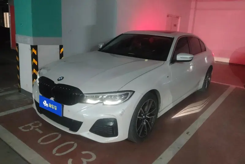 BMW 3-Series, 2021
