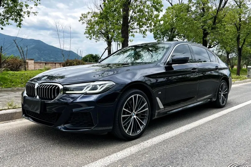 BMW 5-Series, 2021