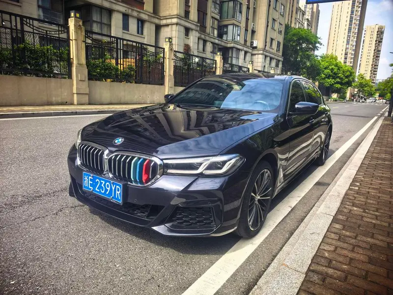 BMW 5-Series, 2023