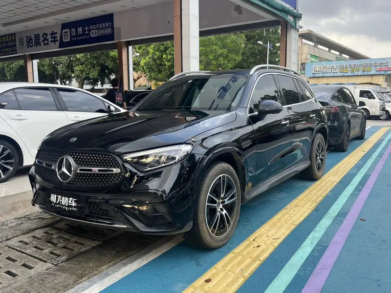 Mercedes-Benz GLC GLC 260 L 4MATIC Luxury Version 5 Seater, 2025 — фото 1