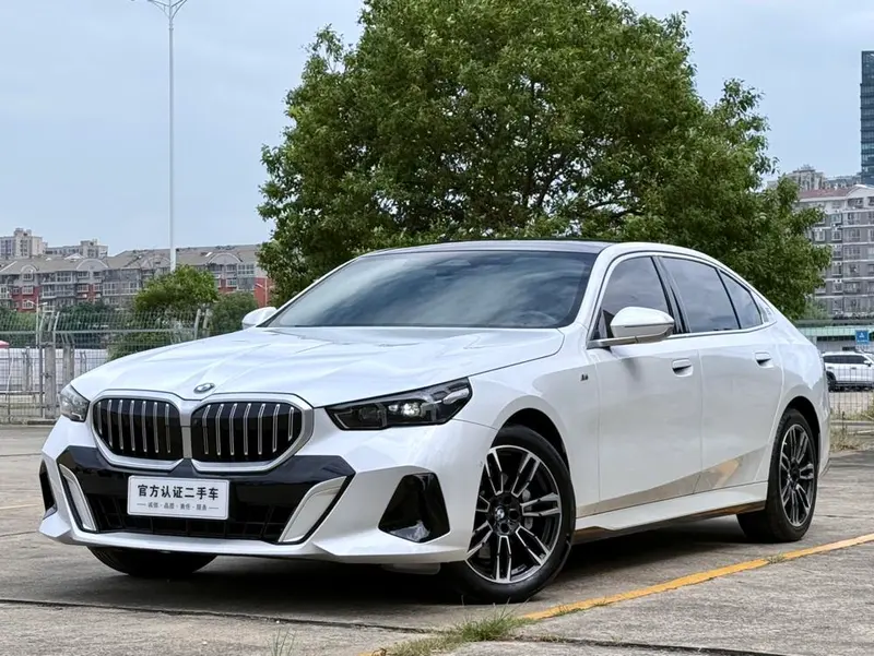 BMW 5-Series, 2024
