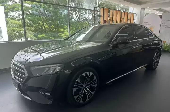 Mercedes-Benz E-Class, 2026
