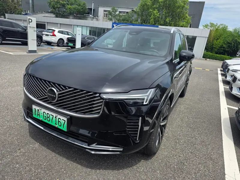 Volvo XC90 PHEV E Hybrid T8 Long Range Premium Luxury Edition 7 Seater, 2025 — фото 1