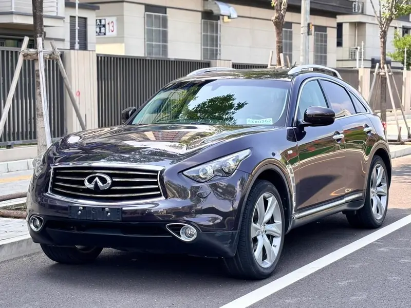 Infiniti QX70, 2013