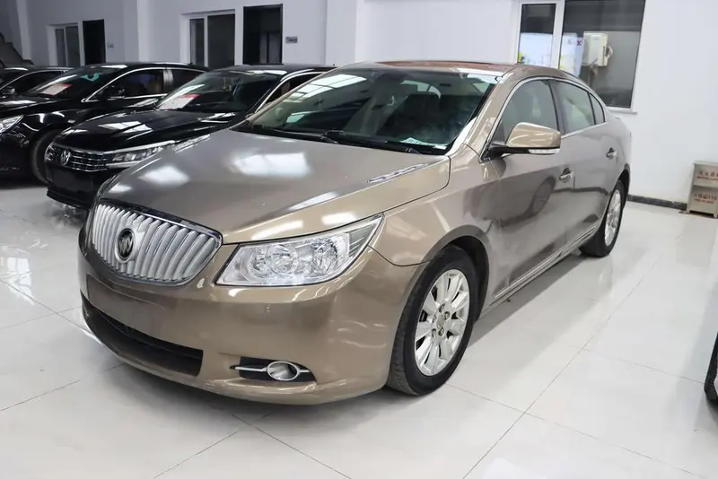 Buick LaCrosse, 2011