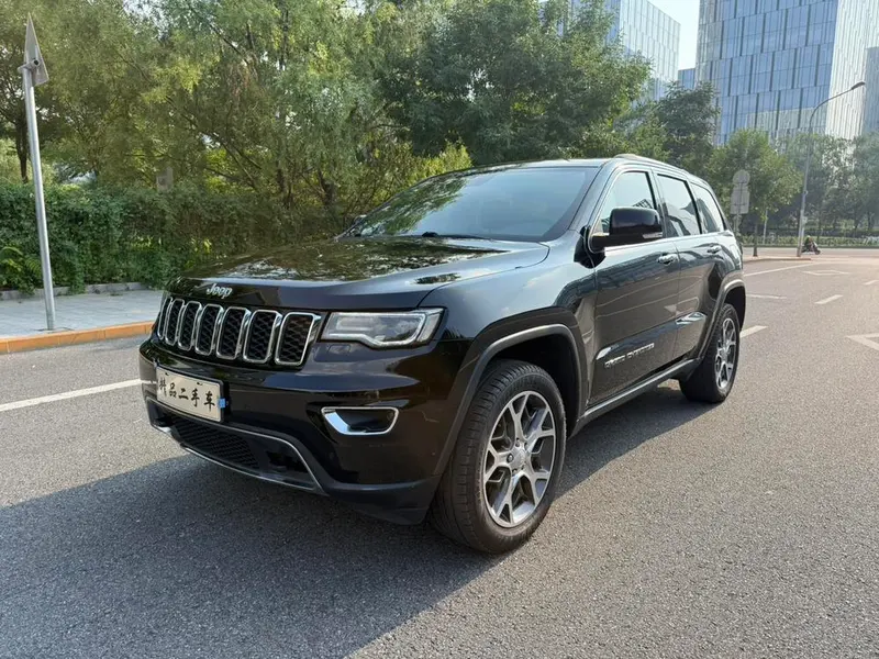 Jeep Grand Cherokee (Import), 2020
