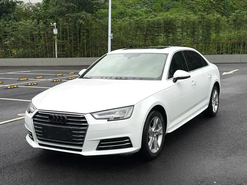 Audi A4L 30 Version 40 TFSI Version, 2018 — фото 1