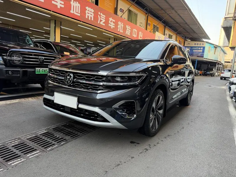 Volkswagen Tavendor 380TSI 4WD Luxury Pro Model 7 Seater, 2025 — фото 1