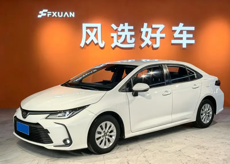 Toyota Corolla 1.5L CVT Elite Edition, 2023 — фото 1