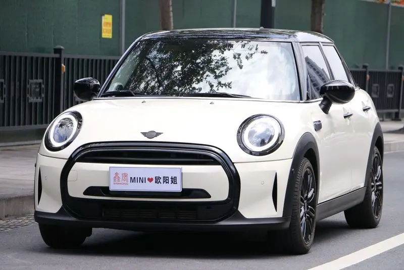 MINI MINI 1.5T COOPER Artist Edition, 2023 — фото 1