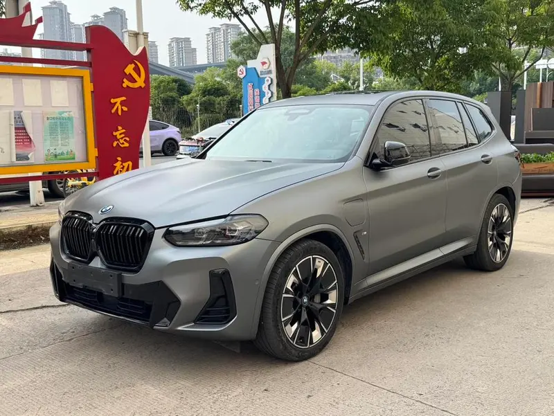 BMW iX3, 2022