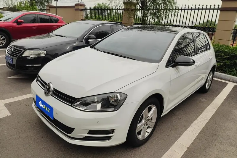 Volkswagen Golf 230TSI Auto Comfort Anniversary Edition, 2017 — фото 1