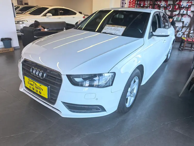 Audi A4L 35 TFSI Auto Standard Version, 2013 — фото 1