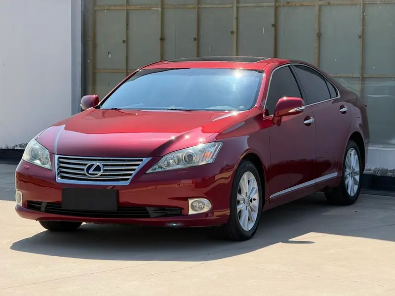 Lexus ES, 2010