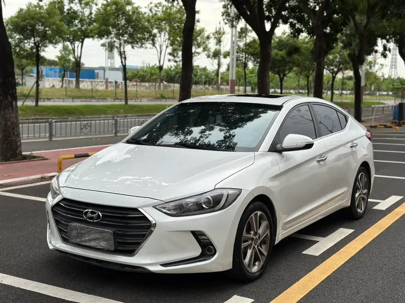 Hyundai Elantra Lingdong, 2016