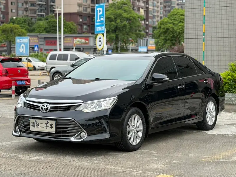 Toyota Camry, 2015