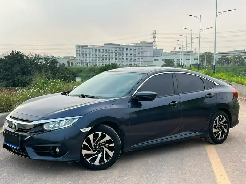 Honda Civic 220TURBO CVT Luxury Edition, 2016 — фото 1