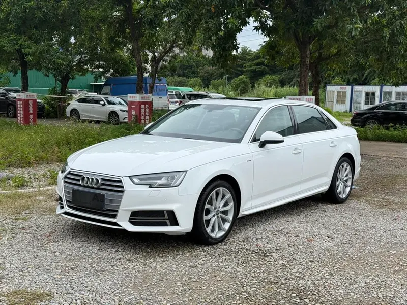 Audi A4L 30 Version 40 TFSI Fashion Version, 2018 — фото 1
