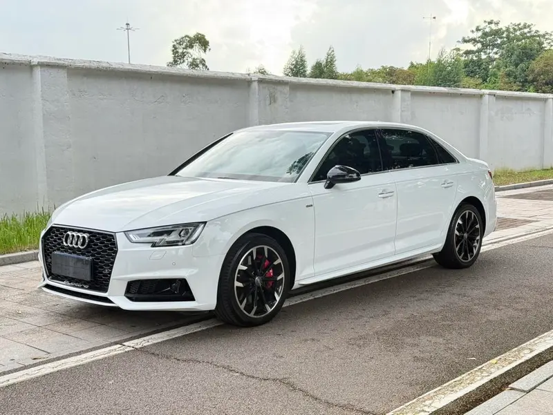 Audi A4L 30 Version 45 TFSI quattro Sport Version, 2018 — фото 1