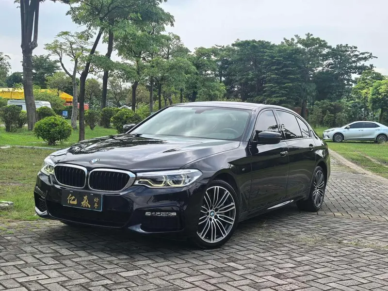 BMW 5-Series, 2018