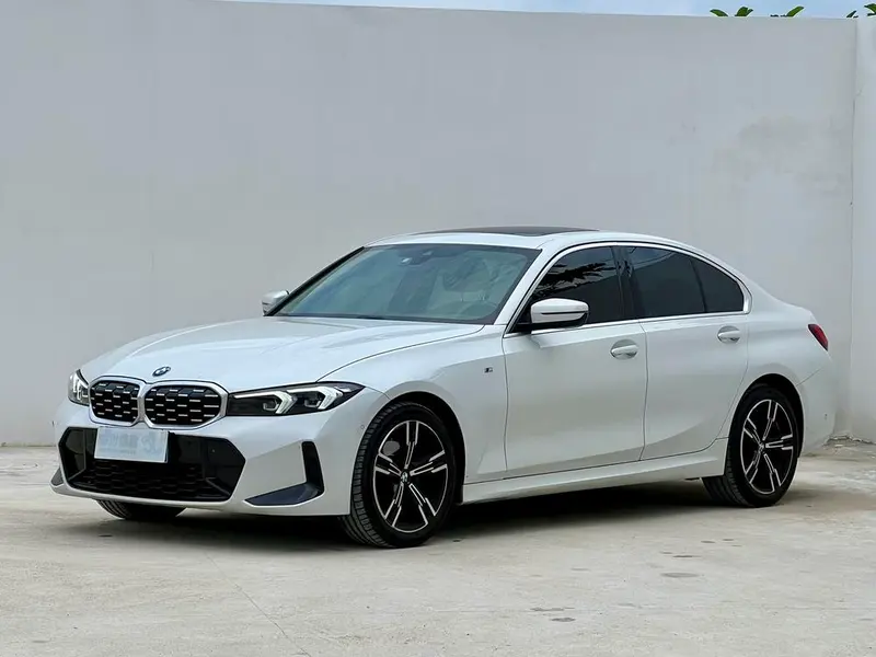 BMW 3-Series, 2023